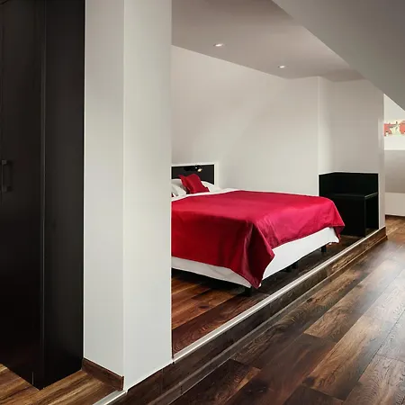 Perla Hotel Prague Exterior photo